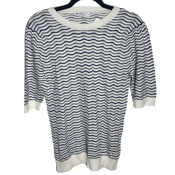 NEW Current Air White Blue Wavy Knit Top Size Medium Striped Short Sleeve - Picture 1 of 9